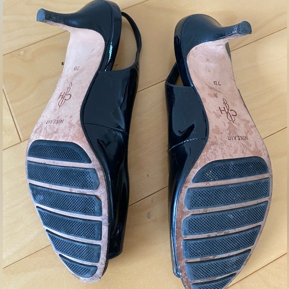 Cole Haan patent leather kitten heels - Picture 3 of 5